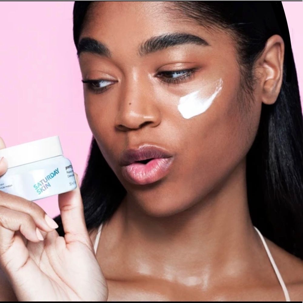 Saturday Skin Pretty Pop Probiotic Whipped Cream - Picture 4 of 4